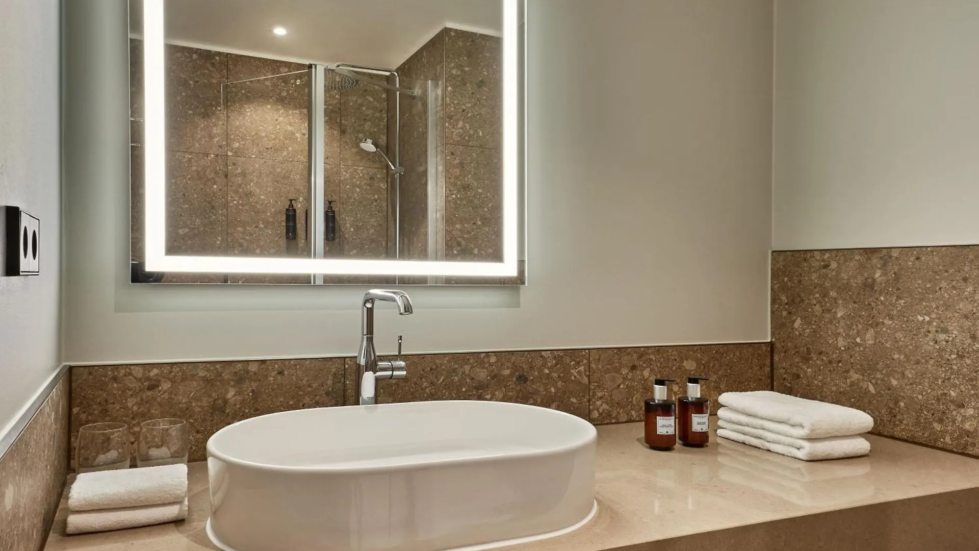 Residence Inn By Marriott Munich Central Hotel