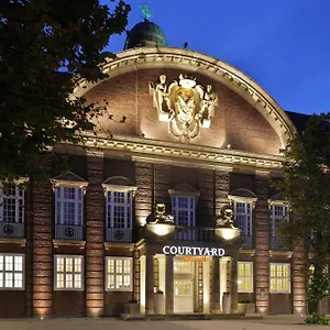 **** Otel Courtyard By Marriott Almanya