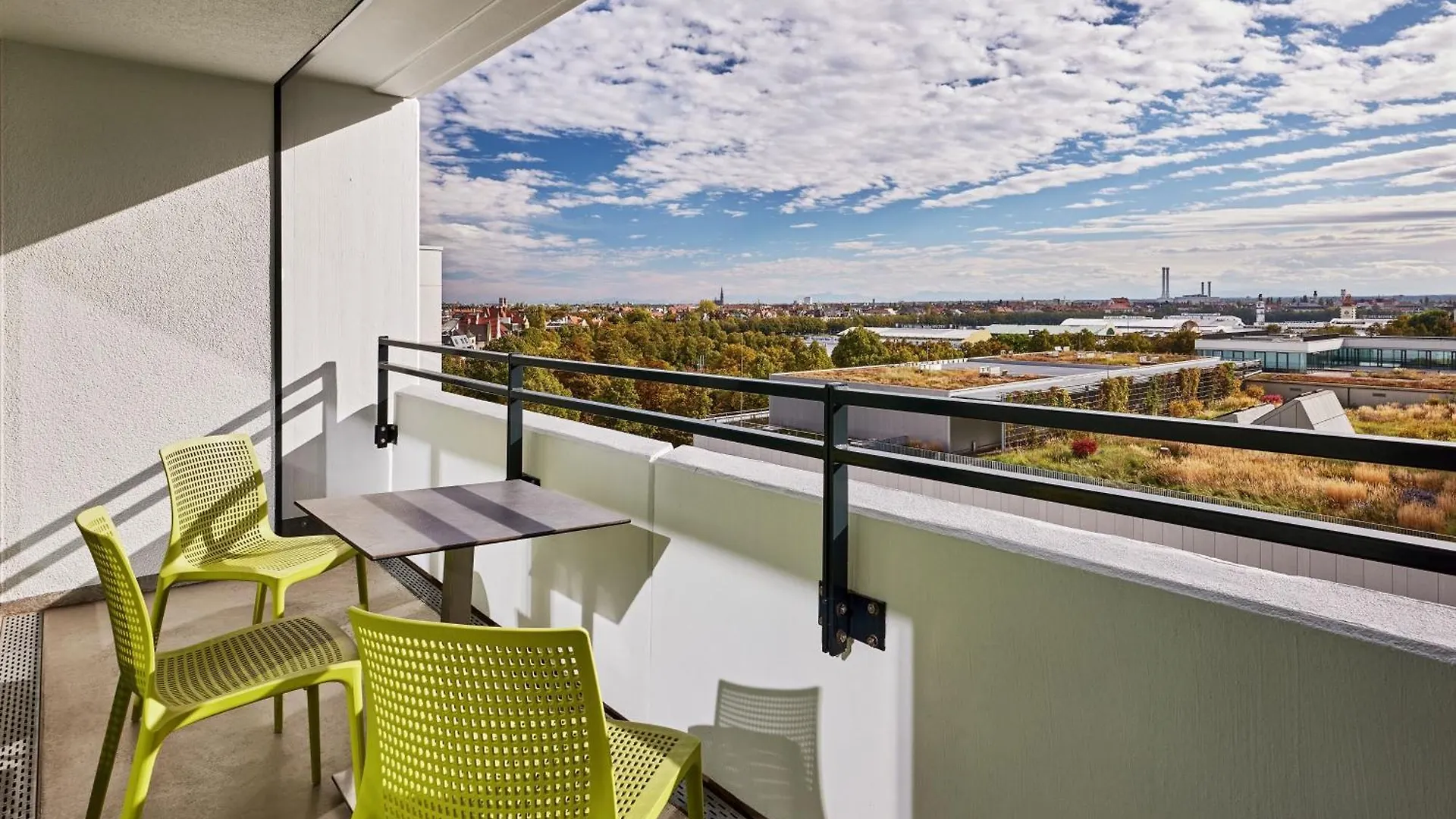 Residence Inn By Marriott Munich Central 4*,